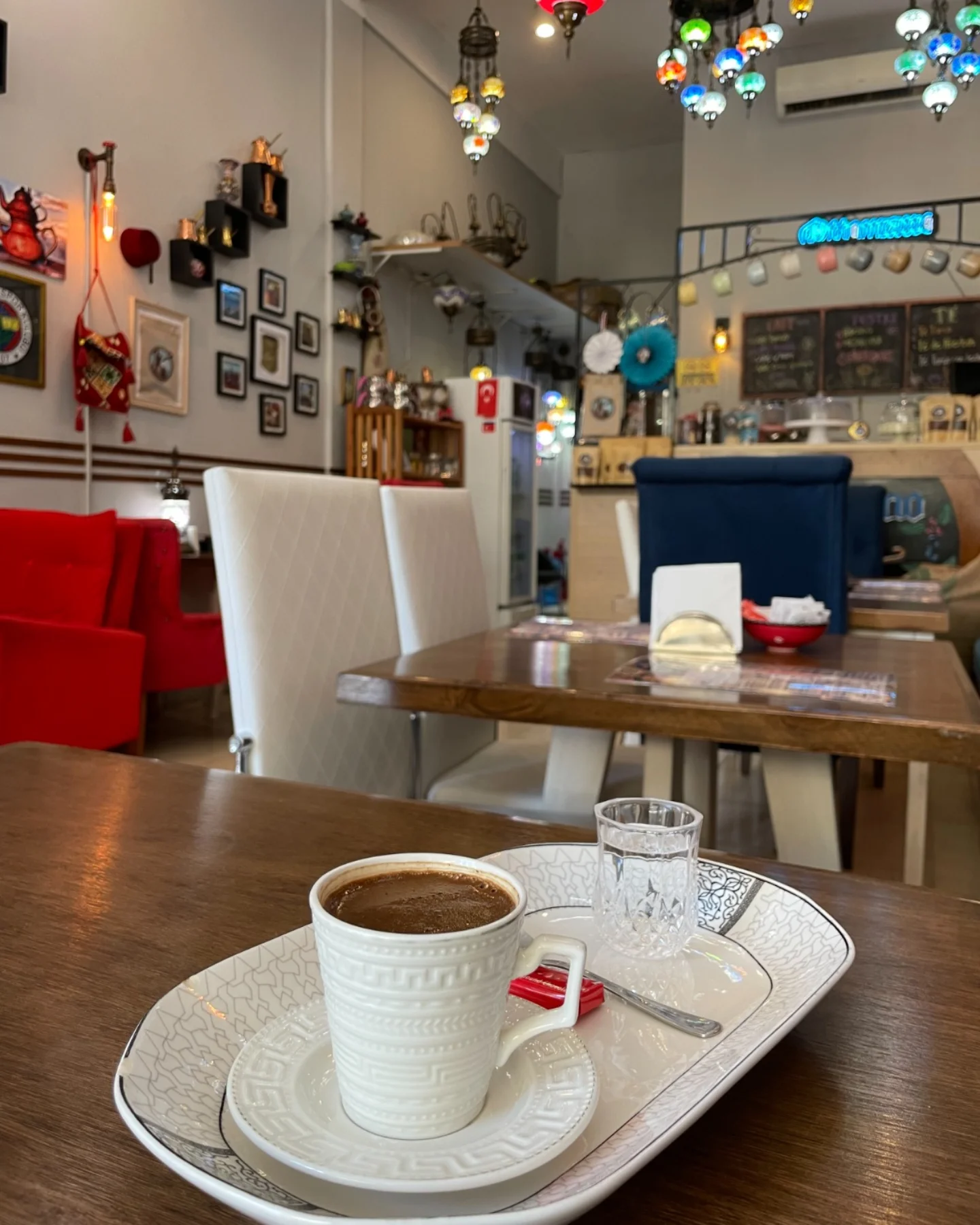 Salón auténtico de Ottomano Café